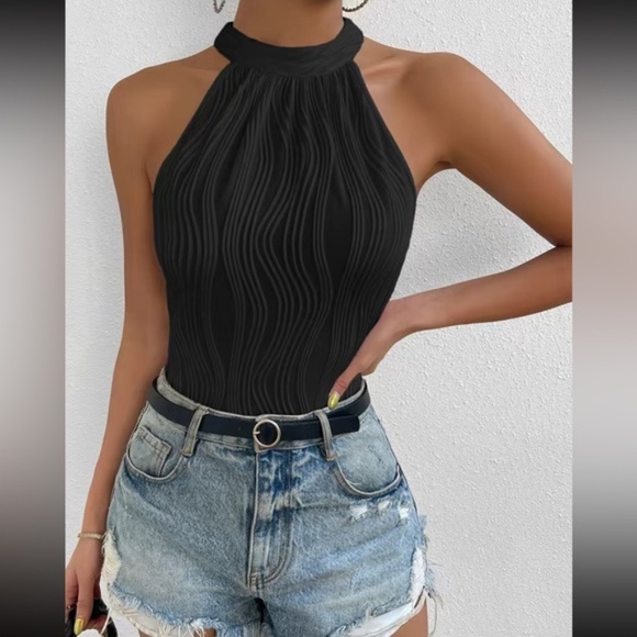 Solid Black Textured Halter Neck Fitted Bodysuit - Picture 3 of 9
